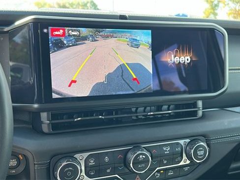 Used 2024 Jeep Wrangler Unlimited Sahara w/ Technology Group image 20