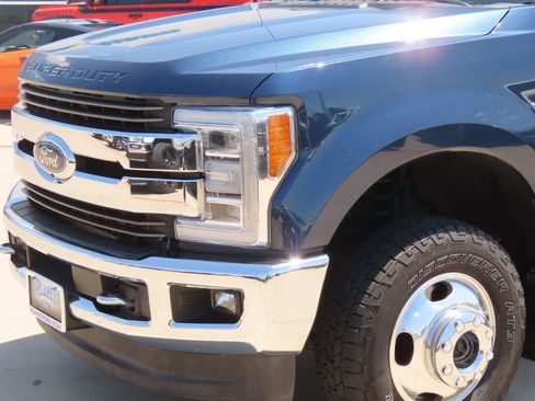 Used 2019 Ford F350 King Ranch w/ King Ranch Ultimate Package AWD/4WD image 3