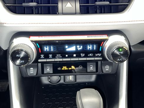 New 2025 Toyota RAV4 XLE w/ Convenience Package image 24