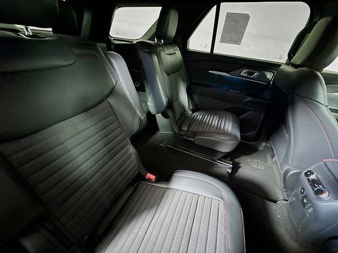 New 2025 Ford Explorer ST-Line w/ Premium Package image 29