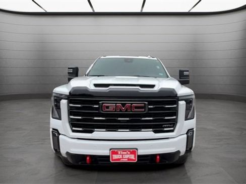 Used 2024 GMC Sierra 2500 AT4 w/ AT4 Preferred Package image 16