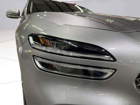 Used 2022 Genesis G70 2.0T w/ Prestige Package image 15