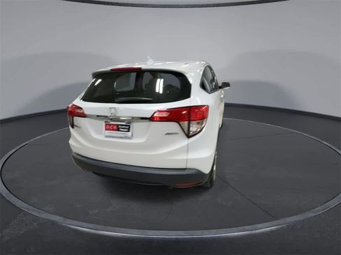 Used 2021 Honda HR-V LX image 2