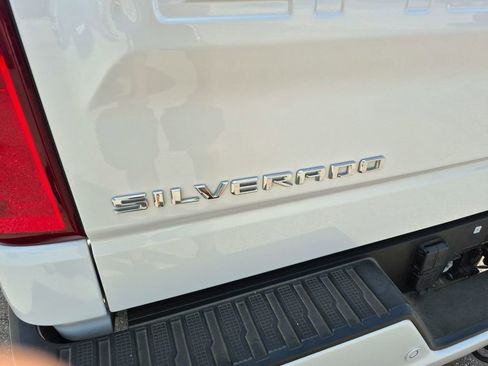 Used 2020 Chevrolet Silverado 1500 High Country w/ Technology Package AWD/4WD image 28