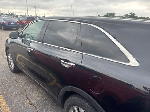 Used 2018 Kia Sorento L FWD image 28