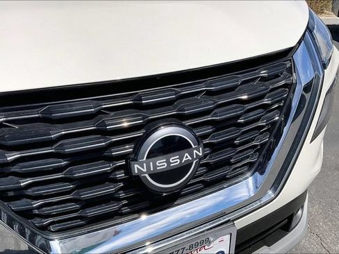 Used 2023 Nissan Rogue SV FWD image 30