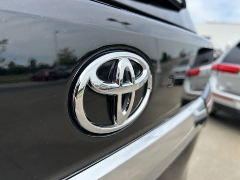 Certified 2025 Toyota Sequoia Limited AWD/4WD image 8