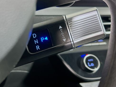 Used 2025 Hyundai Sonata SEL FWD image 24