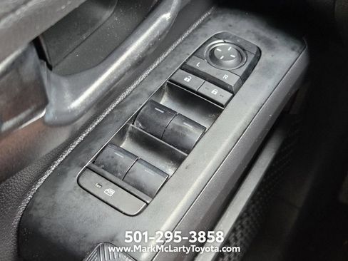 Used 2025 Toyota Tacoma SR AWD/4WD image 23