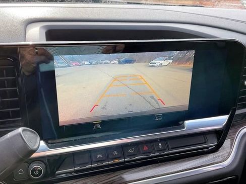 Used 2022 Chevrolet Silverado 1500 LT image 11