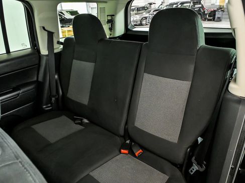 Used 2014 Jeep Patriot Sport w/ Power Value Group FWD image 14