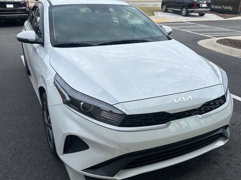 Used 2024 Kia Forte LXS w/ LXS Technology Package FWD image 3