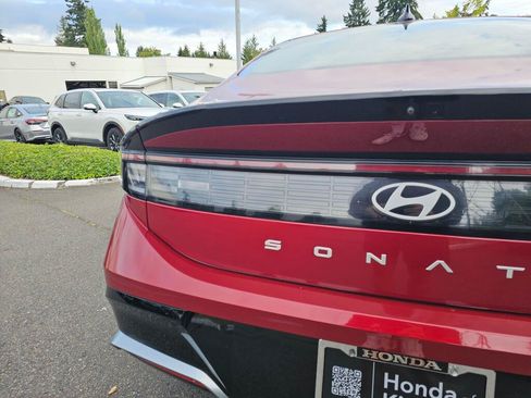 Used 2024 Hyundai Sonata SEL FWD image 16