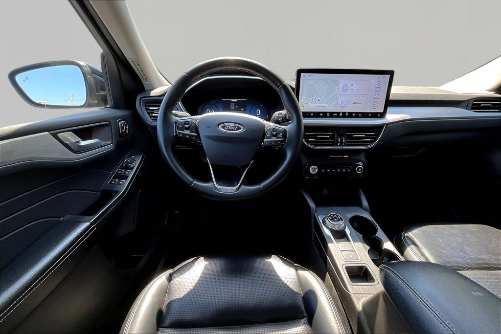 Used 2024 Ford Escape Platinum AWD/4WD image 10