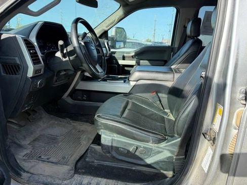 Used 2020 Ford F350 Lariat w/ Lariat Value Package AWD/4WD image 2