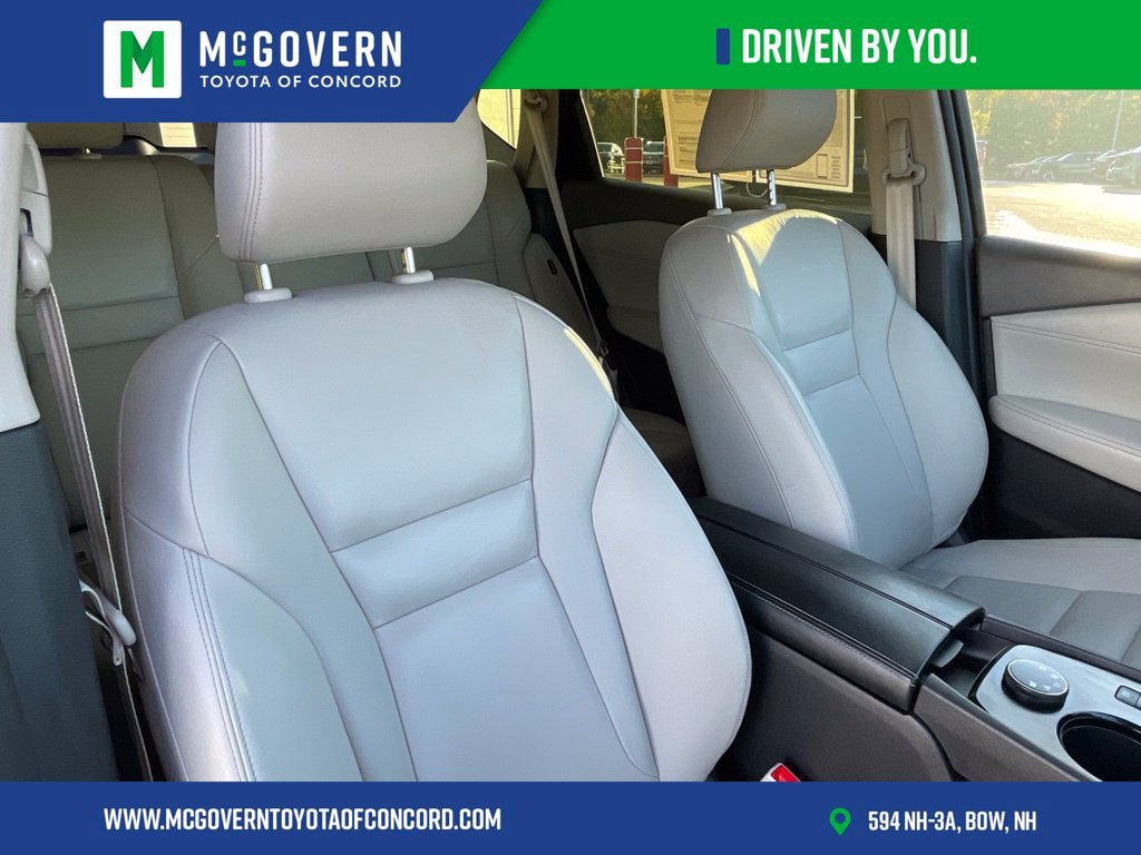 Used 2024 Nissan Rogue SL AWD/4WD image 36