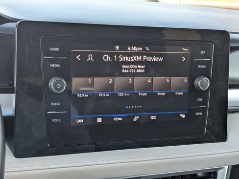 Used 2025 Volkswagen Taos SE image 19