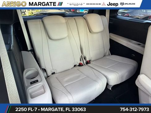 Used 2025 Mercedes-Benz GLS 450 4MATIC image 16