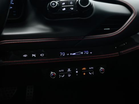 Used 2021 Ferrari F8 Tributo RWD image 36