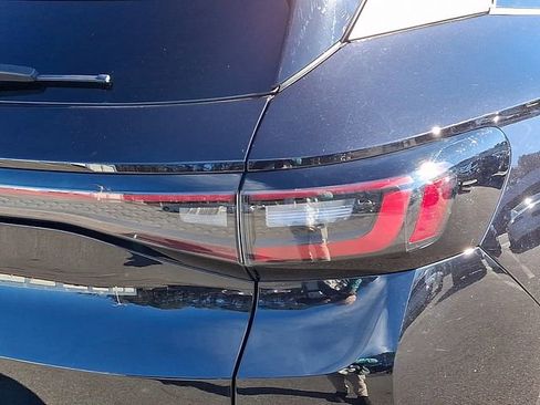 Used 2024 Volkswagen ID.4 2WD image 12