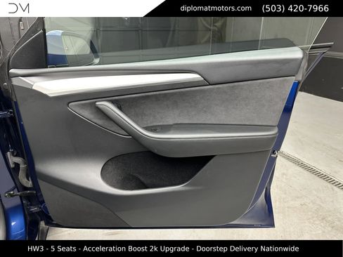 Used 2023 Tesla Model Y Long Range AWD/4WD image 25
