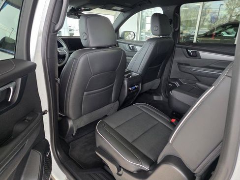 Used 2025 Buick Enclave Preferred image 10