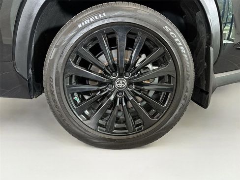 Used 2024 Toyota Highlander XSE FWD image 33