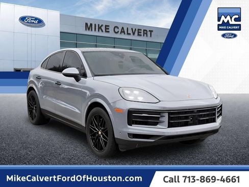 Used 2024 Porsche Cayenne Coupe AWD/4WD image 6
