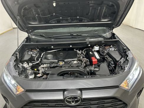 Used 2019 Toyota RAV4 XLE AWD/4WD image 24