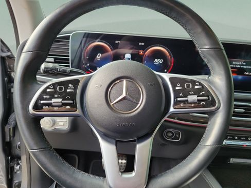 Used 2023 Mercedes-Benz GLS 450 4MATIC image 17