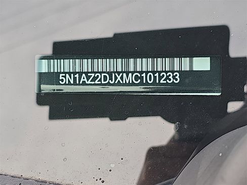 Used 2021 Nissan Murano Platinum w/ Cargo Package image 16