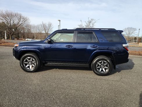 Certified 2022 Toyota 4Runner TRD Off-Road Premium image 8