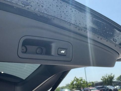 Used 2021 Honda Pilot Elite image 6