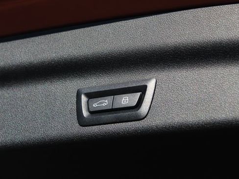 Used 2025 BMW X1 xDrive28i w/ Premium Package image 9