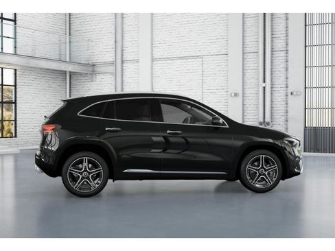 New 2026 Mercedes-Benz GLA 250 4MATIC image 17