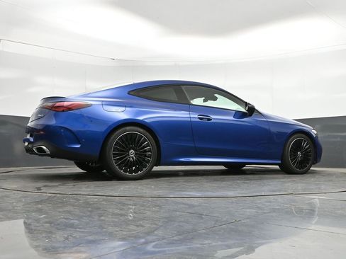 Used 2024 Mercedes-Benz CLE 300 4MATIC Coupe image 39