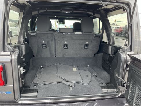 Used 2025 Jeep Wrangler Unlimited Rubicon 4xe w/ Safety Group image 5