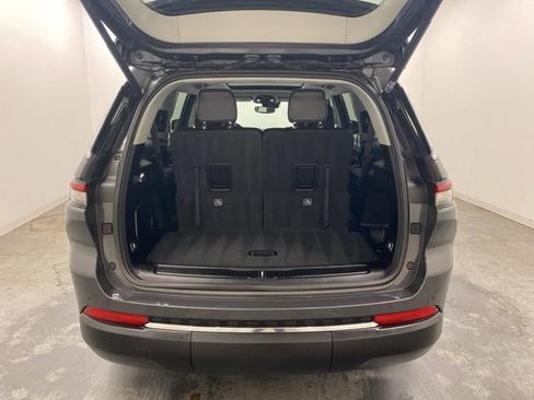 Used 2022 Jeep Grand Cherokee L Limited w/ Trailer Tow Group (B) image 33