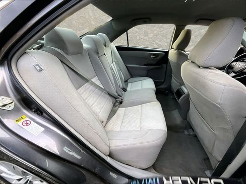 Used 2015 Toyota Camry LE image 24