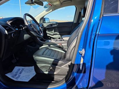 Used 2024 Ford Edge SEL w/ Convenience Package