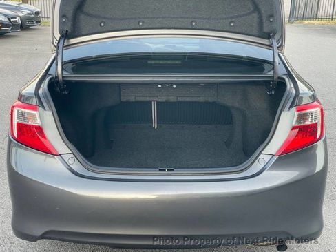 Used 2012 Toyota Camry LE image 27