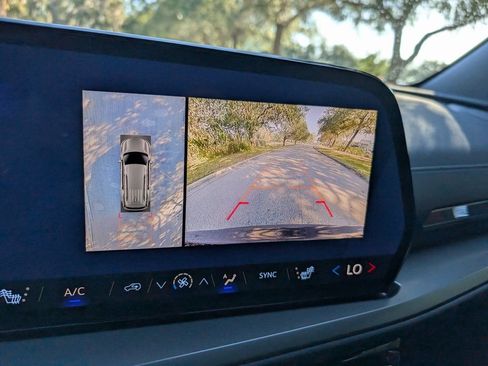 New 2026 Chevrolet Traverse LT w/ Enhanced Driving Package image 31