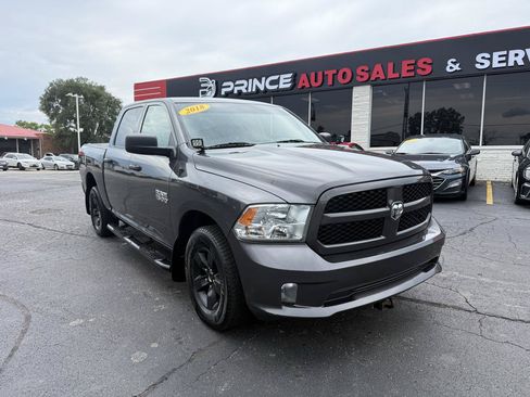 Used 2018 RAM 1500 Express AWD/4WD image 1