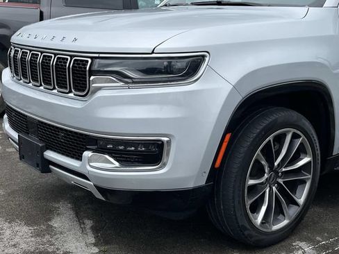 Used 2023 Jeep Wagoneer Series II w/ Premium Group I AWD/4WD image 10