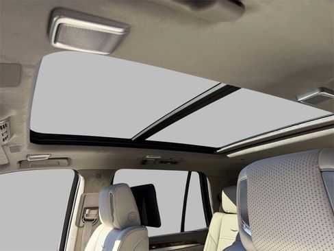 Used 2026 Cadillac Escalade Platinum Sport w/ LPO, ONYX Package image 24