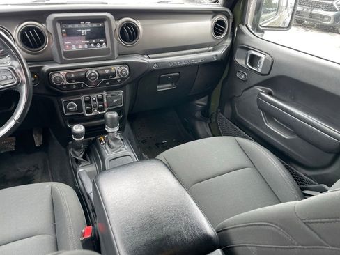 Used 2022 Jeep Wrangler Unlimited Sport image 16