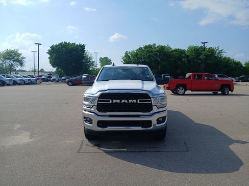 Used 2024 RAM 2500 Big Horn w/ Off Road Package AWD/4WD image 3