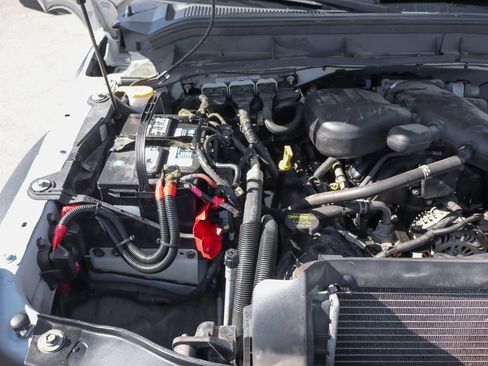 Used 2013 Ford F550 2WD Regular Cab Super Duty w/ Payload Upgrade Pkg image 18