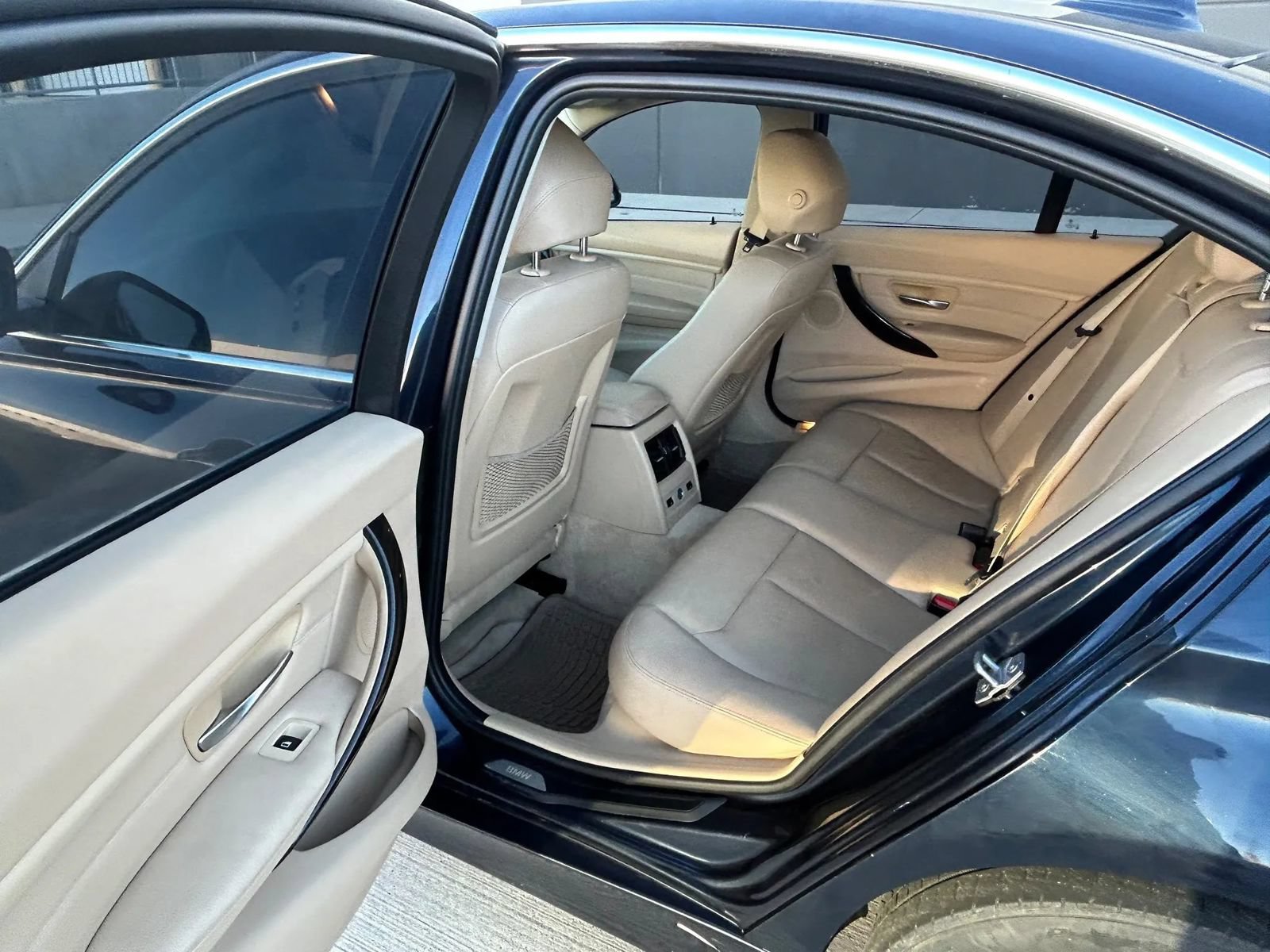 Used 2014 BMW 328i xDrive Sedan AWD/4WD image 10
