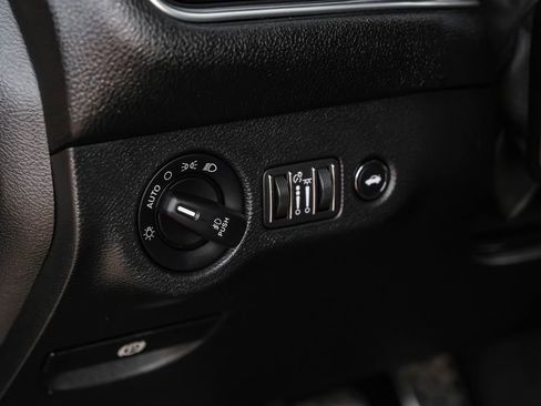 Used 2018 Dodge Challenger R/T Plus image 27